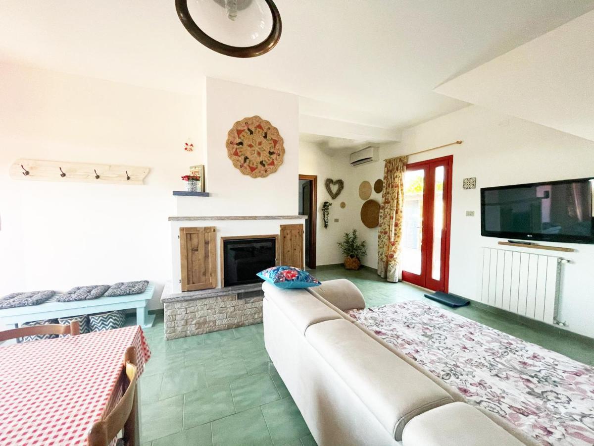 Casa Di Nelia Villa Baratili San Pietro Bagian luar foto