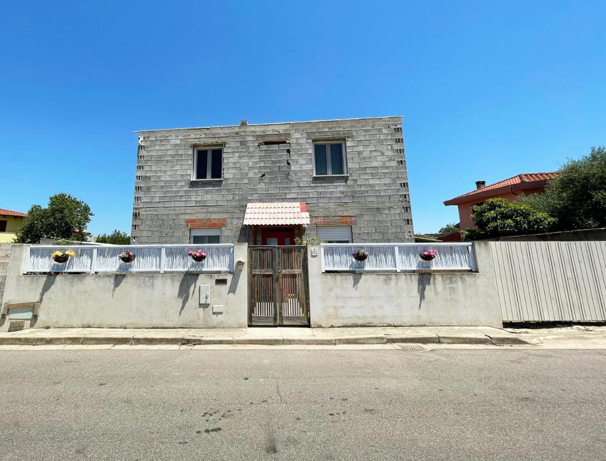 Casa Di Nelia Villa Baratili San Pietro Bagian luar foto